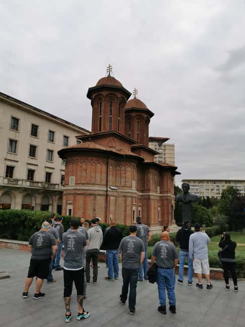 Hop-on Hop-off minibus Tour of Bucharest & Village Museum - Your live guide and how to get more out of the ride