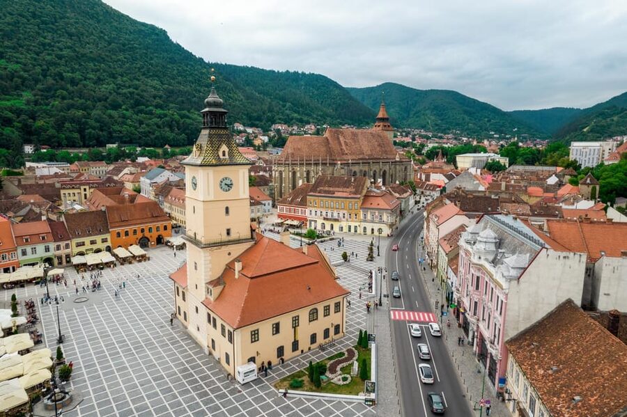 Minivan 8: Peles & Dracula's Castle and Brasov Full-Day Trip - Should You Book This Peles and Dracula Plus Brașov Trip?