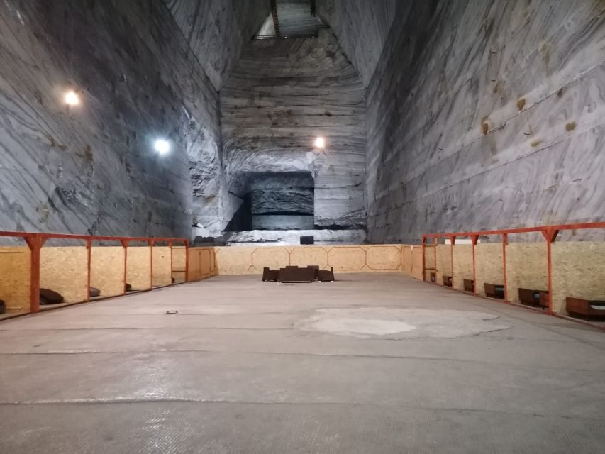 Muddy Volcanoes and Salt Mine Private Tour - Timing, meals, and what to bring for an 11-hour day