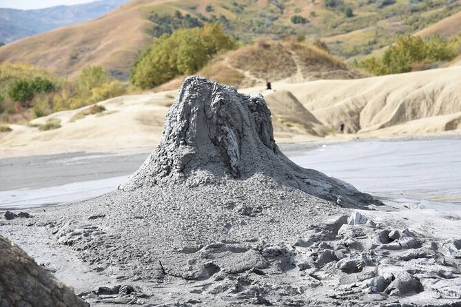 Muddy Volcanoes & Salt Mine - Private Tour - Tickets and fees: what you pay separately
