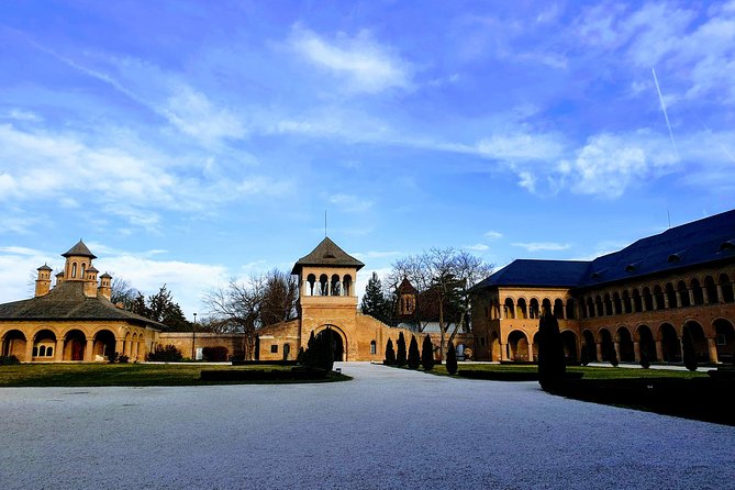 Mystical Monasteries, Dracula's Tomb and Mogosoaia Lake Palace - Private Tour - How the Timing Works (and Why It Feels Relaxed)