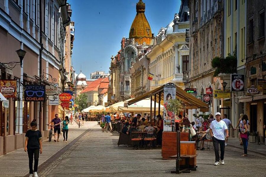 Oradea city tour - Moskovits Palace, Teatrul Regina Maria, and Poynar House