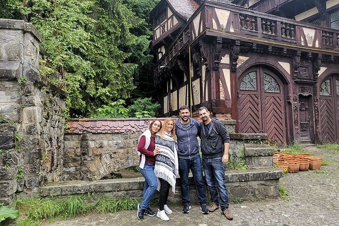 Original Carpathian Village Experience and Sinaia in one day tour - Included water and transfers: small details that make the day easier