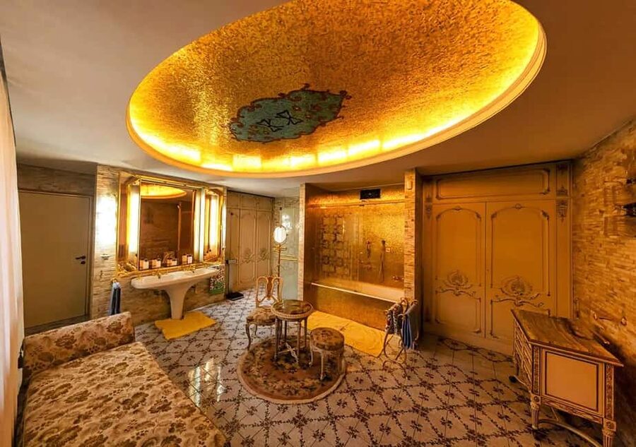 Palace of Parliament, Ceausescu House & Village Museum - Price value: the real cost is tickets plus planning