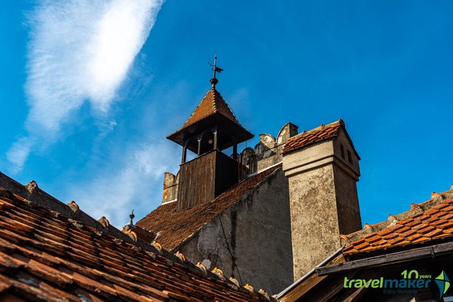 Peles, Dracula's Castles & Brasov: Private Day Trip & Pickup - Entering Peles Castle: royal rooms, serious craftsmanship
