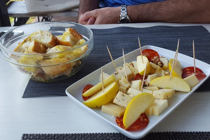 Prahova Valley Wine Tour from Bucharest Small Group - Stop 3 Ceptura manor lunch: Ceptura and a traditional meal (2 hours)