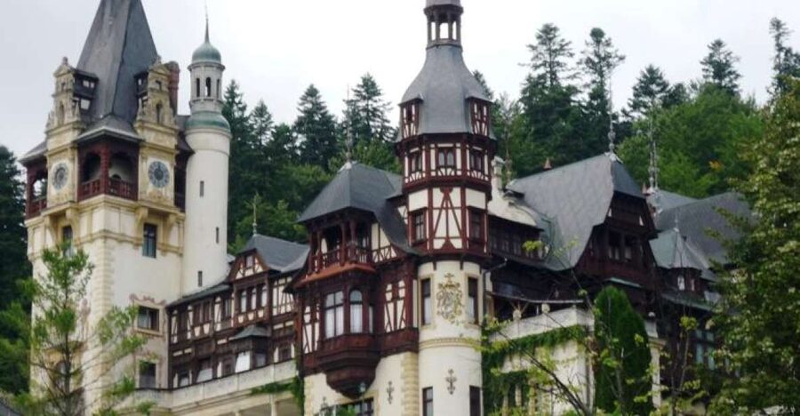Premium Transylvania and Dracula's Castle 2-Day Tour - Morning pickup from Bucharest, plus the Curtea de Arges stop