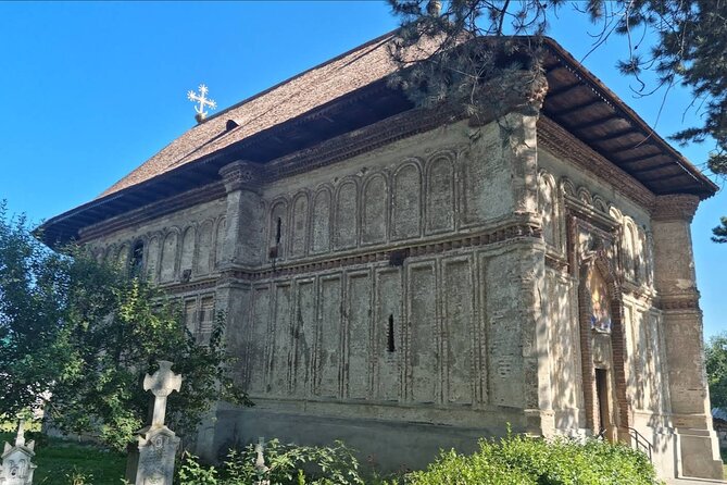 Princely Court of Târgoviște and Curtea de Argeș Monastery - Curtea de Argeș Monastery, Why Its Church Looked Different