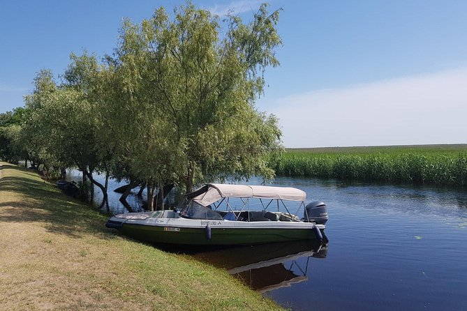 PRIVATE 4-5h speedboat tour to the village Mila23 - Meeting Safca Delta Tours on the Tulcea waterfront