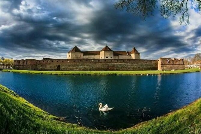 Private 4-Day Tour in Transylvania from Bucharest Hotel Pick-up and Drop off - Day 1: Peles Castle, Bran Castle, and Rasnov Fortress