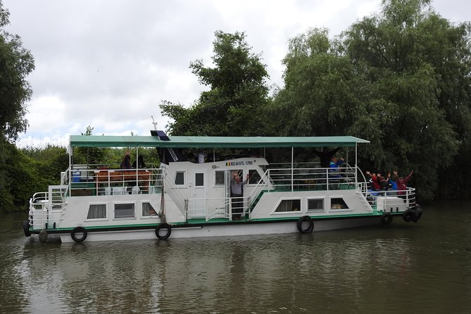 Private 6-7h Classic Boat Tour - 6 hours in the Danube Delta: channels, lakes, swamps, and wetlands