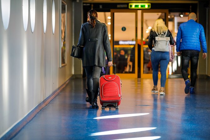 Private Bucharest Airport Transfer - Communication, luggage help, and the rare problem you should plan for