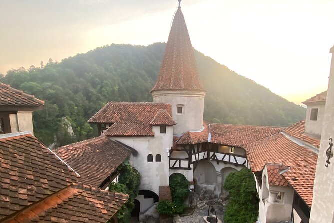 PRIVATE day-trip - Peles Castle, Bran Castle, Brasov - Crowds, Timing, and the Peles Castle Closing Rule