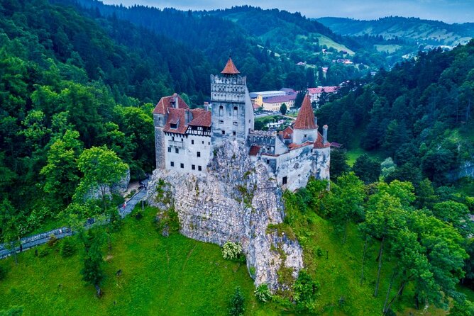 Private Full-day Dracula Castle and Brasov Tour from Bucharest - Stop 3: Black Church (Biserica Neagra) and why it is a useful break