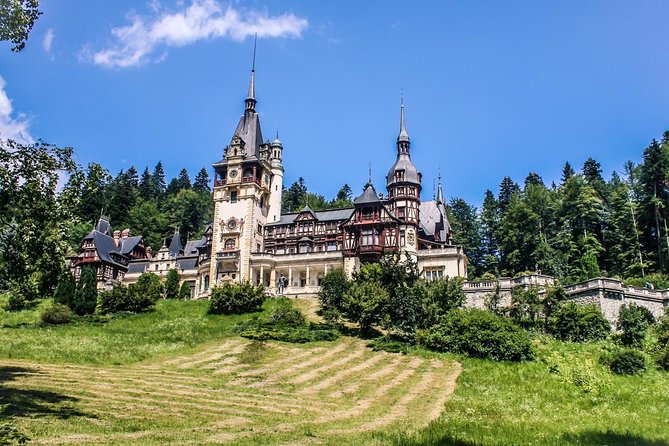 Private Guided Tour of Peles Castle and Bran Castle from Bucharest - The 8:00 am start and the 12-hour day you should plan for