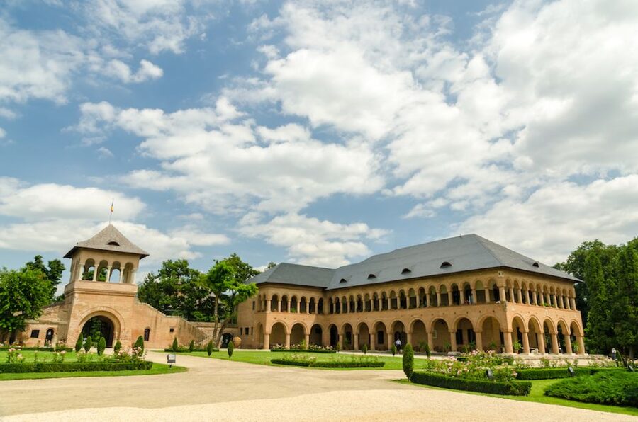Private Half Day Trip to Snagov Monastery & Mogosoaia - Who this private half day is best for