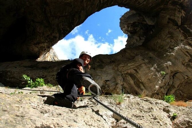 Private Hiking OR Climbing Experience in beaufitul gorges - The gorge approach: short hike, big payoff
