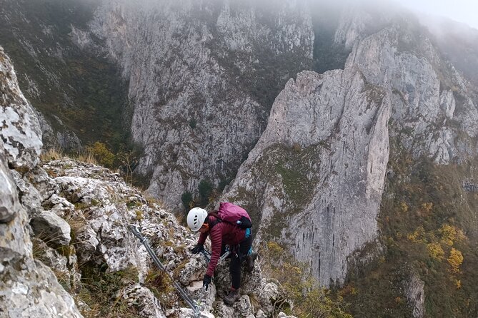 Private Hiking OR Climbing Experience in beaufitul gorges - The fortified cave stop: a smart break in the middle