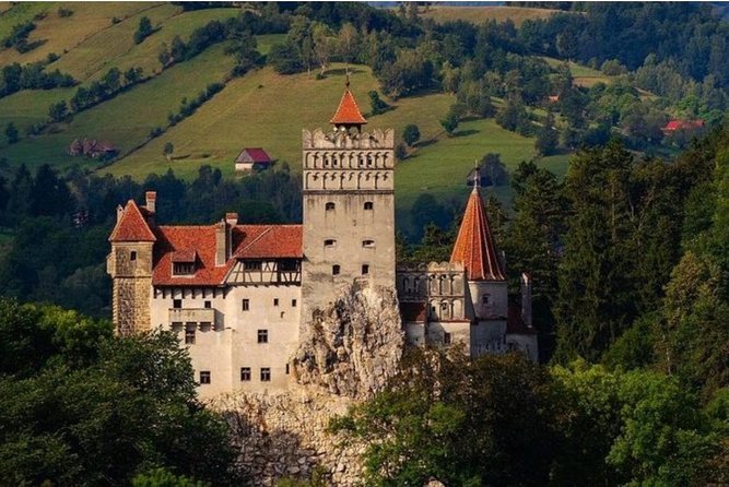 Private tour to Bran Dracula's Castle and Peleș Royal Castle - Bucharest-to-Transylvania, Without the Headache