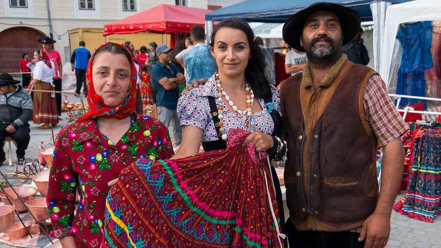 Roma Culture, Realities and Slavery History, Walking tour - Key highlights to look for