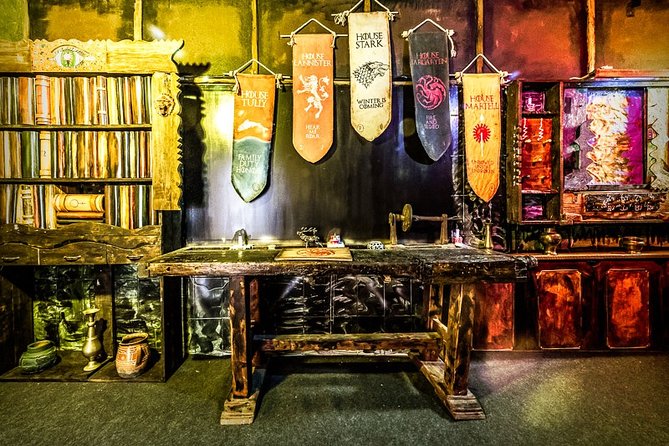 Save King's Landing - In search of Wildfire | Escape Room Brasov - Group Photo and the Small Things That Make It a Souvenir