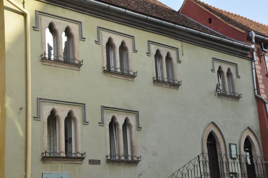SB07 -Private Tour Exploring Sighișoara, Biertan & Viscri - Biertan Fortified Church: why a church doubled as a fortress