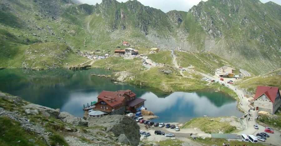 SB09-Transfăgărășan Wonders:Journey through Bâlea Lake,Avrig - What stands out most from real feedback: guides who actually manage the day