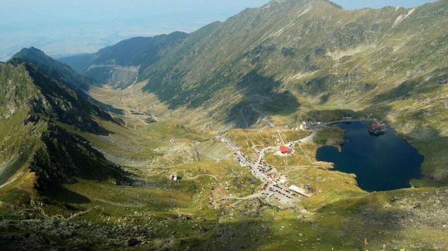 SB09-Transfăgărășan Wonders:Journey through Bâlea Lake,Avrig - Bâlea Lake at 2,034 meters: walking time, winter reality, and big-air views