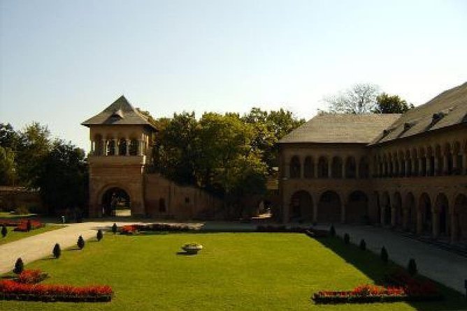 Small Group Tour to Mogosoaia Palace and Snagov Monastery - Mogosoaia Palace: Brancovenesc style in real stone and paint
