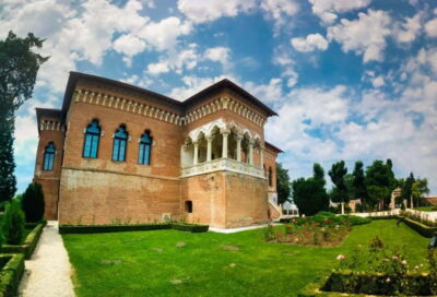 Small Group Tour to Mogosoaia Palace & Snagov Monastery