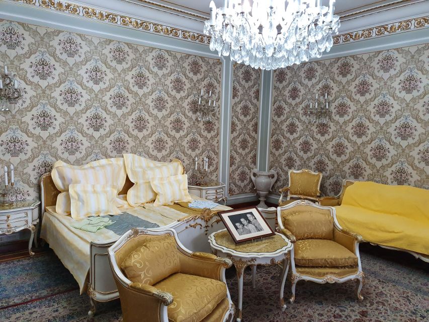 Snagov Monastery, Ceaușescu Mansion, & Village Museum - 6h - Price and logistics for a private 6-hour tour