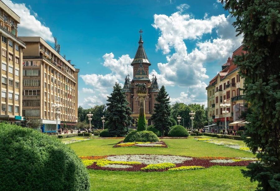 Timișoara Highlights - Walking Tour - Hapsburg-era old city walls: why stone can explain power