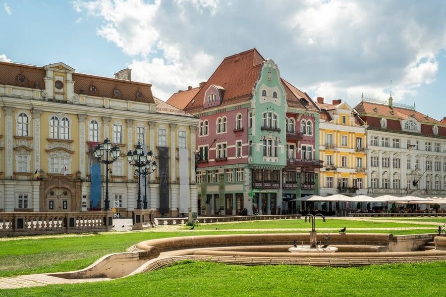 Timișoara Highlights - Walking Tour - Back to Liberty Square, then Victory Square for the revolution