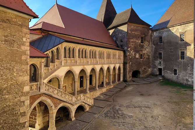 Tour to Corvin Castle in Hunedoara & Alba Iulia - Getting there: meeting point, timing, and comfort prep
