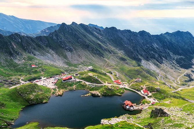 Transfagarasan Highway and Bran Castle Day Trip From Brasov - Transfăgărășan Highway: photo stops with a driver doing the turns