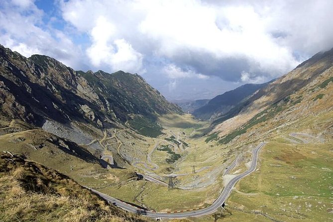 Transfagarasan Plus Carta Abbey: Private Day Trip From Sibiu - Morning Drive on Transfagarasan Highway: Climb to 2,042 Meters