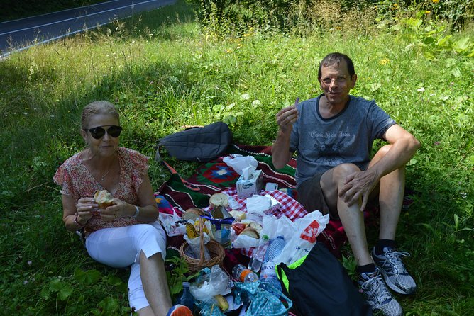 Transfagarasan, Vidraru and Poenari Fortress Tour from Sibiu - Stop 1: Le Lac Balea, the road-and-lake pause at 2,000 meters