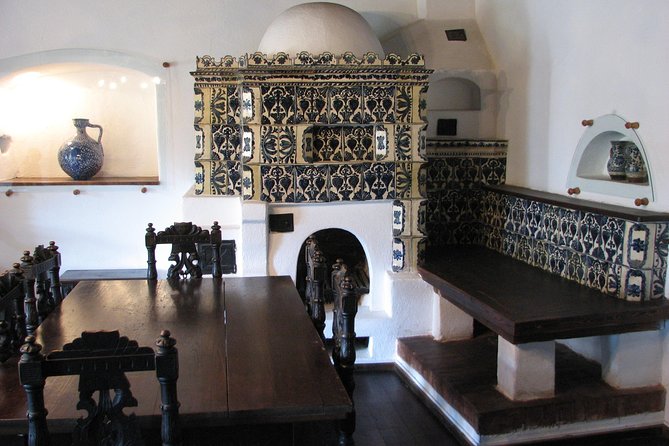 Transylvania 2 days Tour Small Group - Brasov old town and Biserica Neagră, the Gothic clock ticks fast