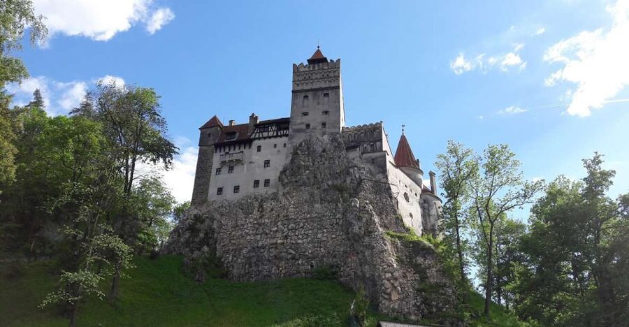 Transylvania: Dracula's Castle and Birthplace Tour - Bran Castle break time, then the guided visit that mixes myths and royalty