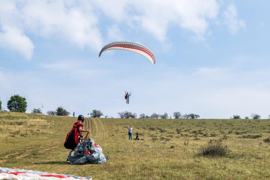 Transylvania Targu-Mures: Paraglider pilot for a day - Transylvania’s Targu-Mures hills, built for first flights