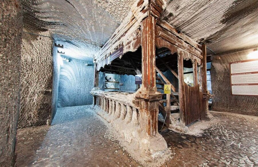 Turda Salt Mine : 1 Day auto tour from Oradea - The underground sci-fi theme park and the paddle-boat lake