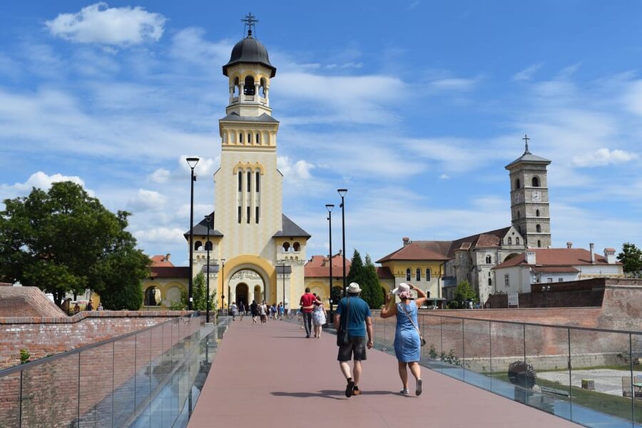 Turda salt mine and Corvin Castle day tour from Cluj - Practical tips to make the day smoother (without overpacking your brain)